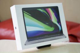 MacBook Pro 13in M2 2022 OPTION  GRAY RAM 16GB /SSD 256GB – NEW SEAL MỚI 100% HÀNG MỸ ( liên hệ )