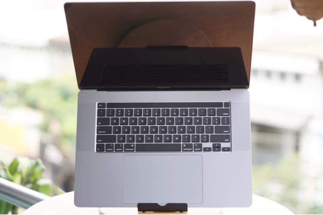 MacBook Pro 16inch 2019 mvvj2
